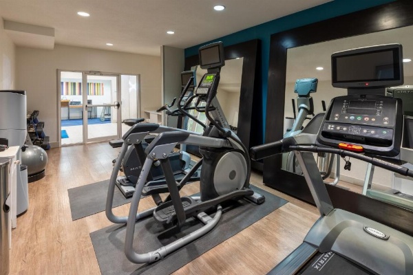 Holiday Inn Express Minden image 17