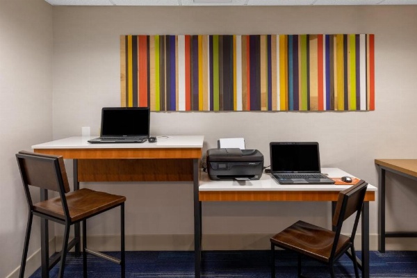 Holiday Inn Express Minden image 19