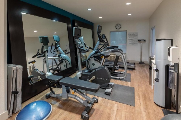 Holiday Inn Express Minden image 21