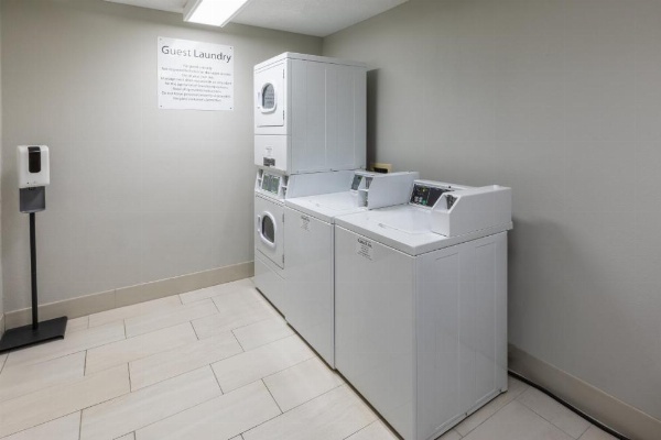 Holiday Inn Express Minden image 24